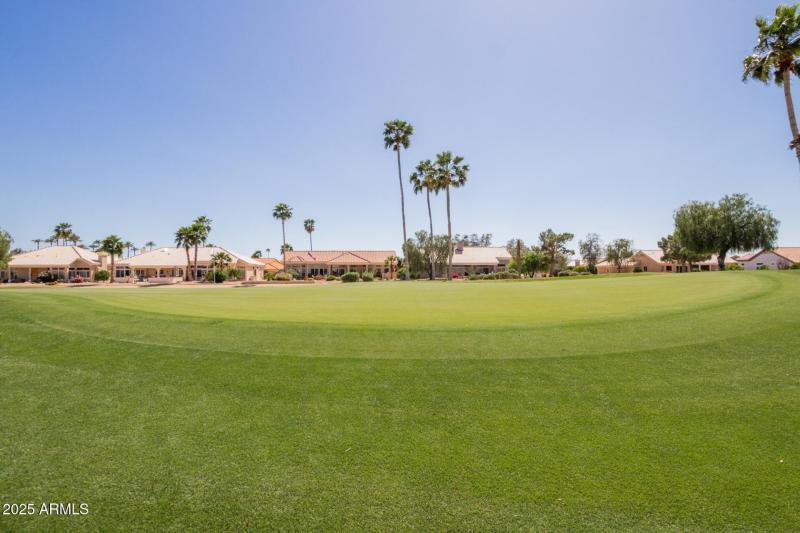52 - Golf Club