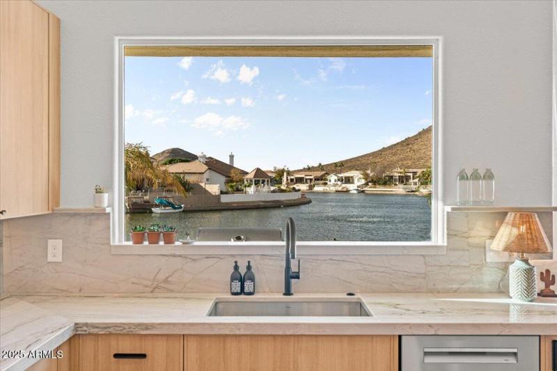 027-Kitchen views