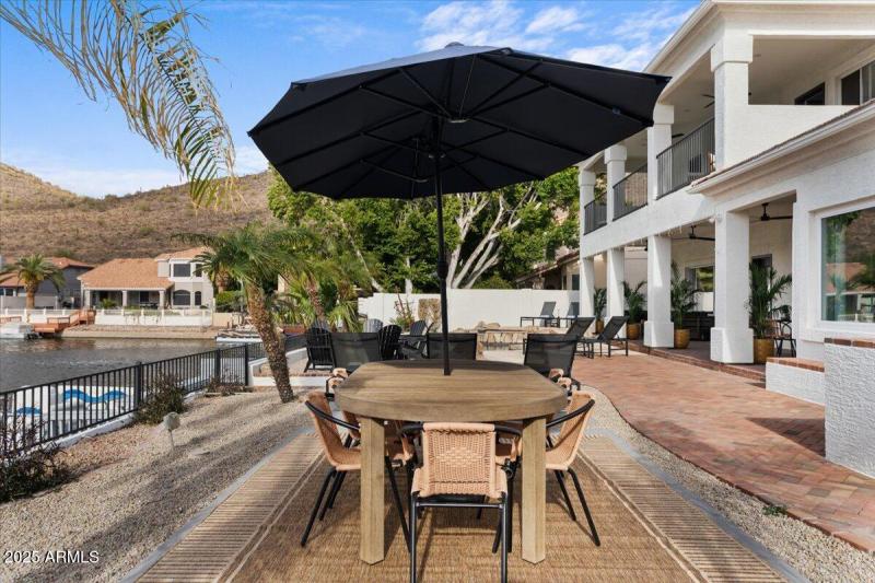 110-Outdoor table