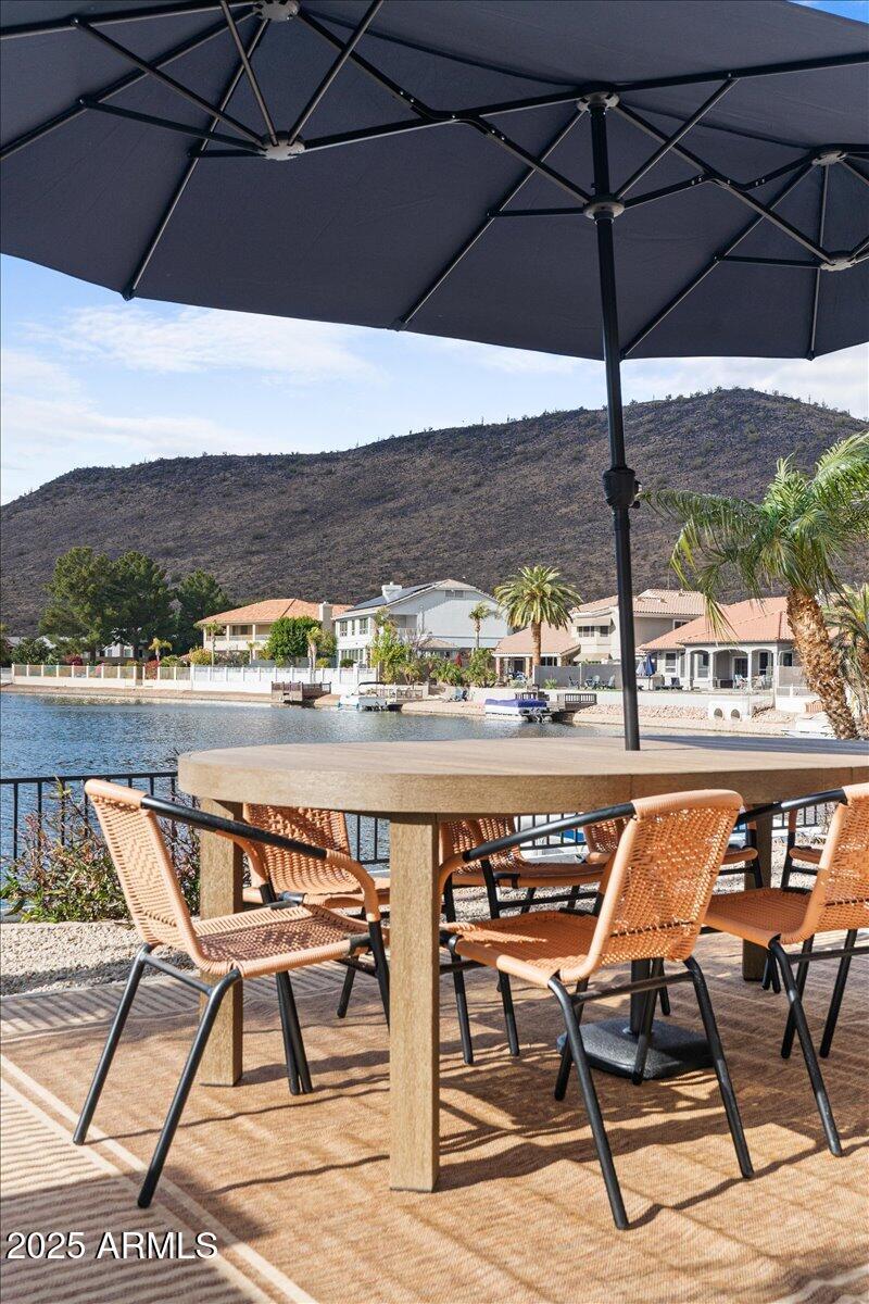 111-Outdoor table