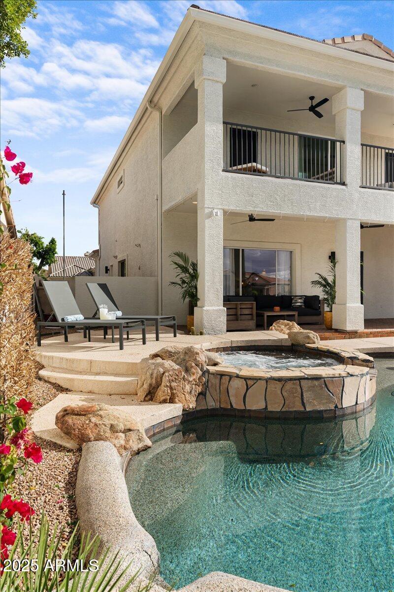 116-Hot Tub & Pool
