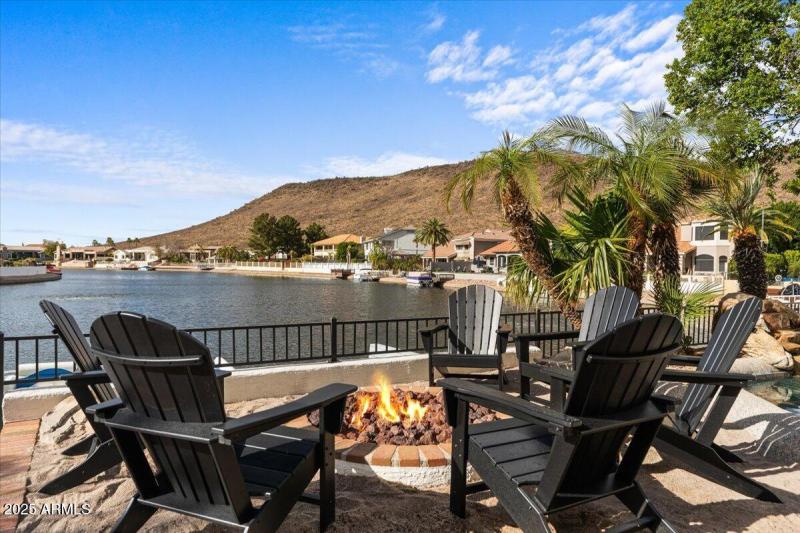 118-Firepit & views