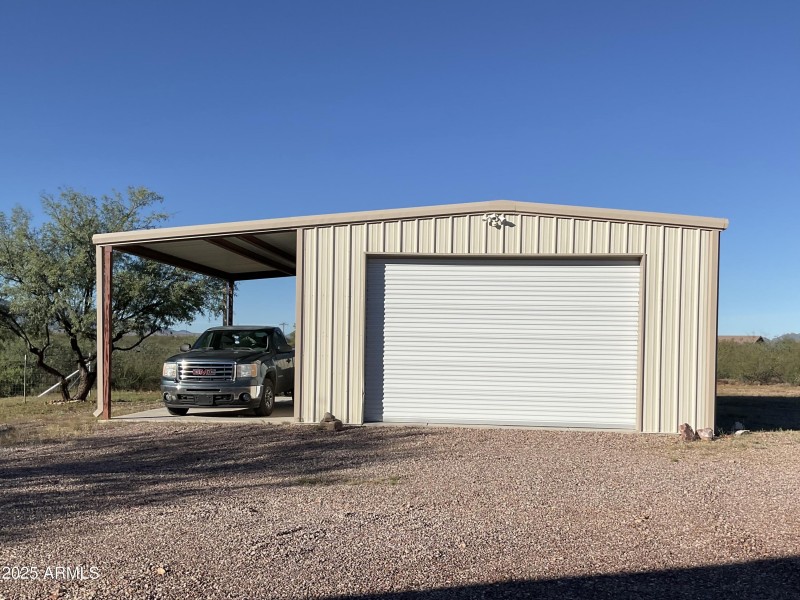 Garage/Shop