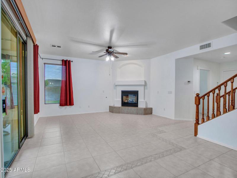 06-Family-room-(1)