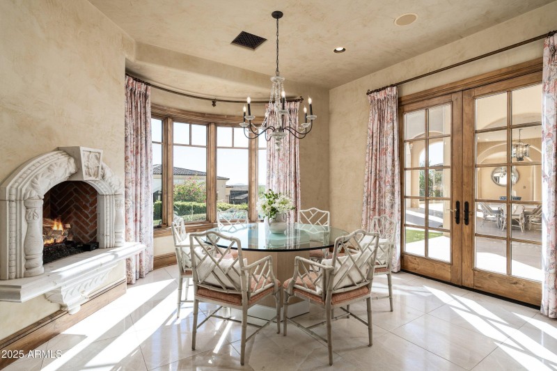 Breakfast Nook