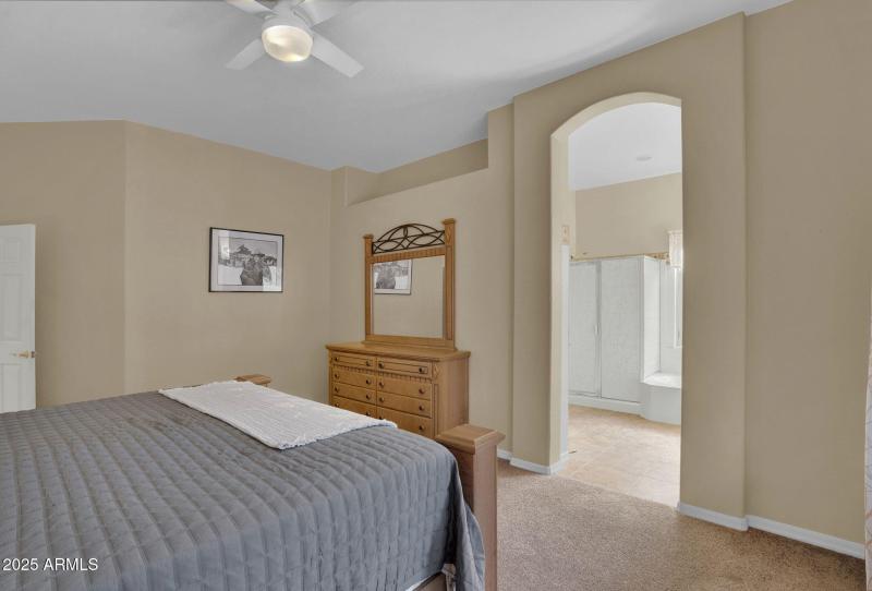 22-web-or-mls-4906 S Verbena Ave-16