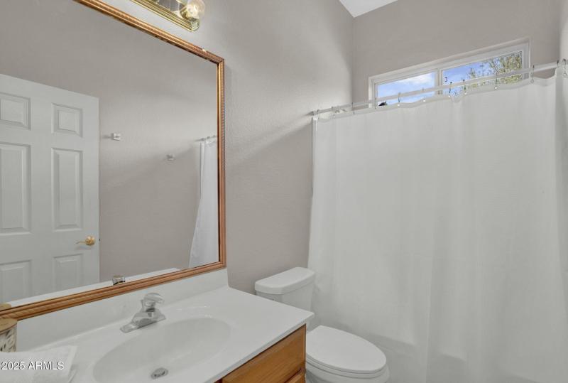 29-web-or-mls-4906 S Verbena Ave-28