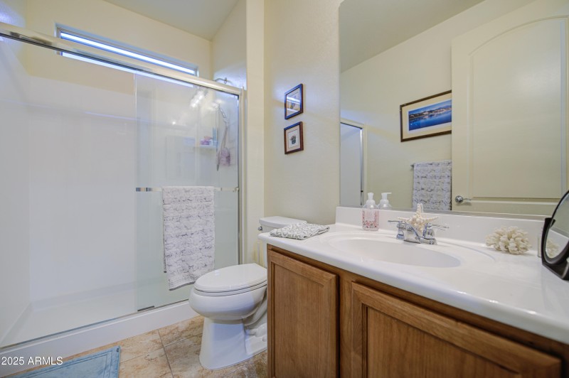 Bathroom 2-pic 2