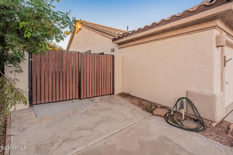 RV Gate