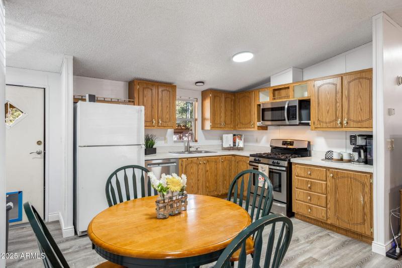 2064PinewoodDr-HeberOvergaardAZ-12