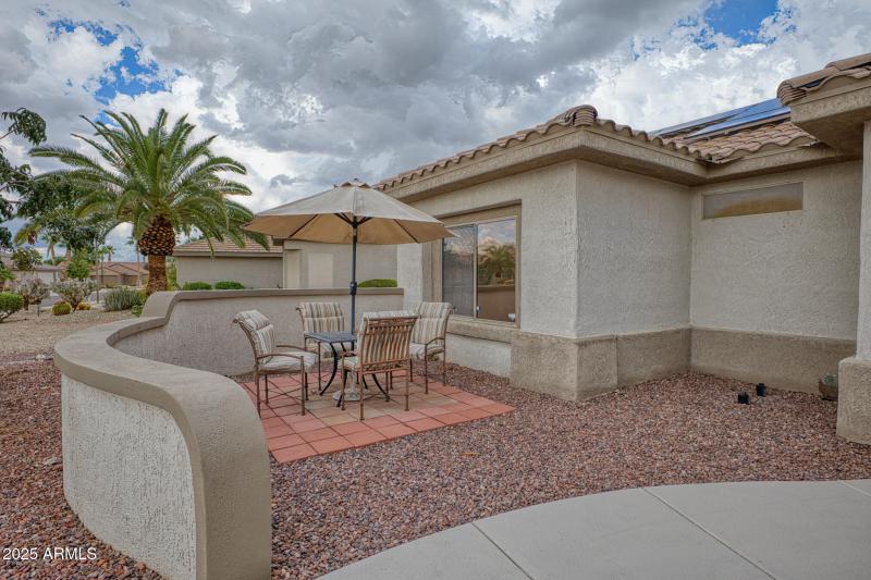 Lovely Front Courtyard