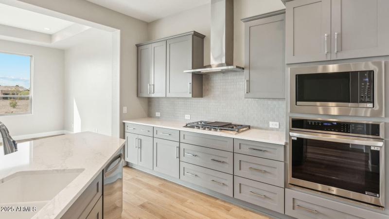 PC47B32-Kitchen5