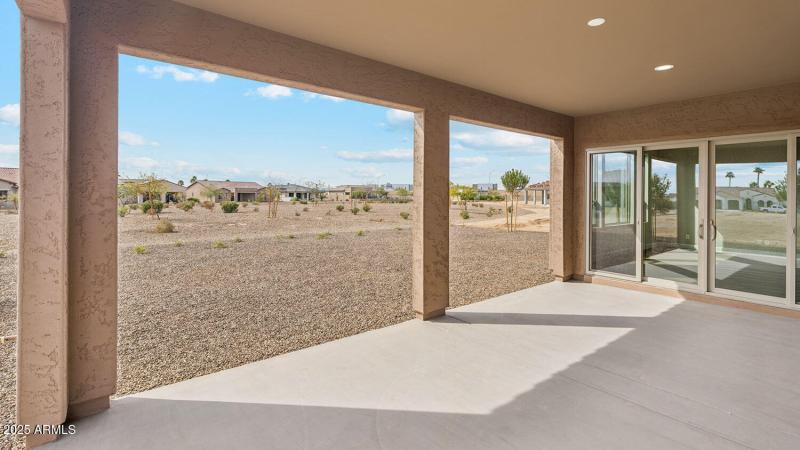 PC47B32-Patio