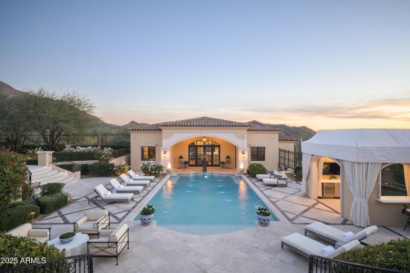 Casita Entry