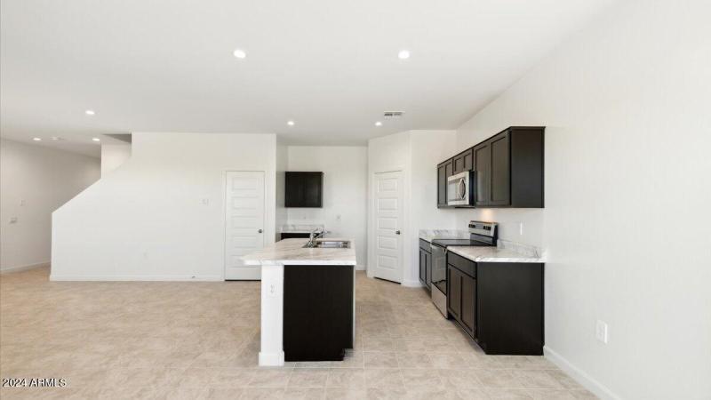 Grace kitchen 4