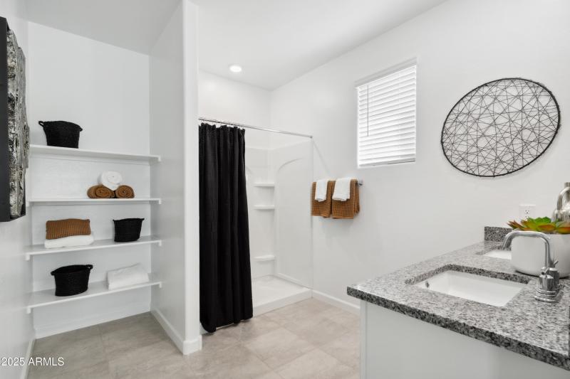 Kingston bathroom (2)