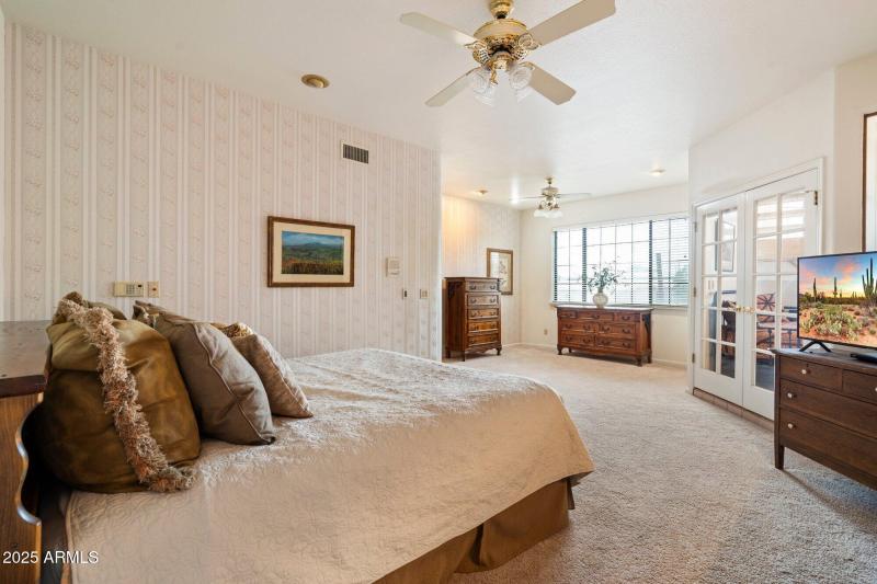 Primary with Sitting Room