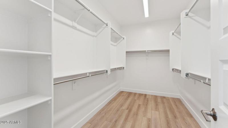 PC4610-Closet