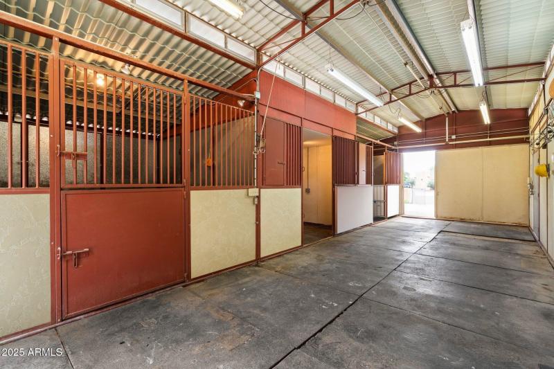 Barn with Three Large Stalls