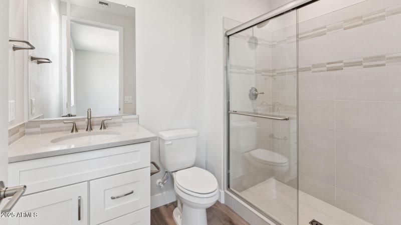 PC47B29-Bath2