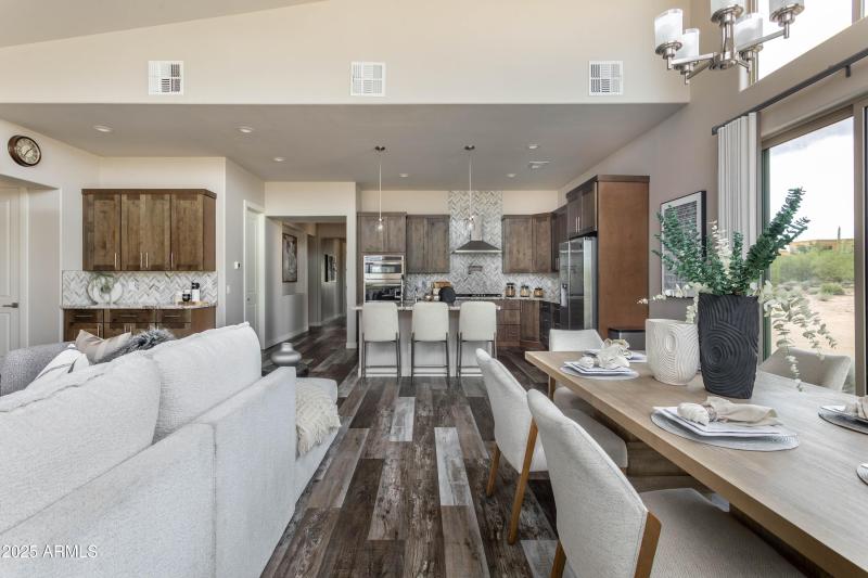 dining/kitchen