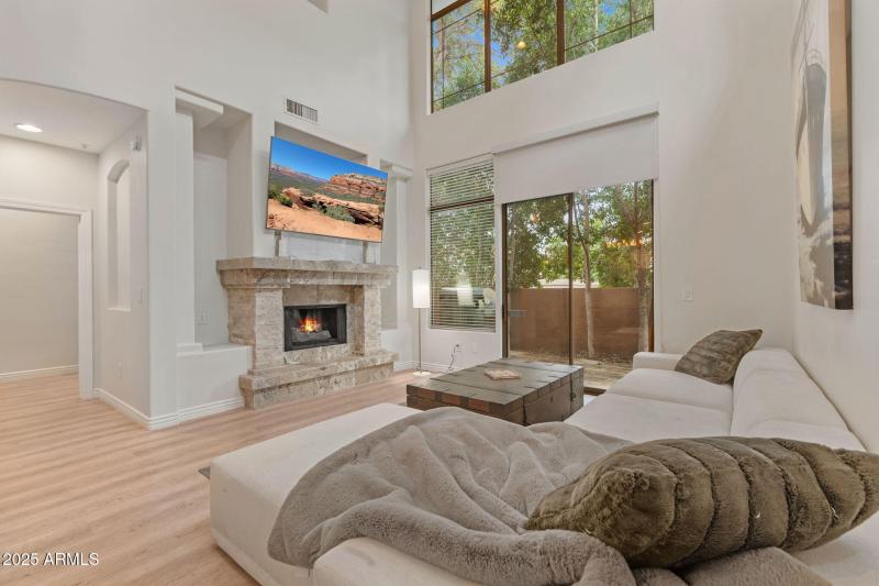 2-web-or-mls-14450-n-thompson-peak-pkwy-