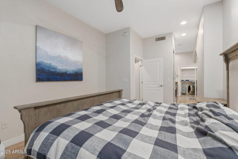 13-web-or-mls-14450-n-thompson-peak-pkwy