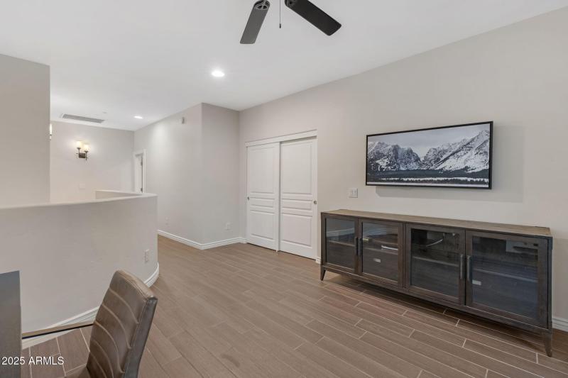 21-web-or-mls-14450-n-thompson-peak-pkwy