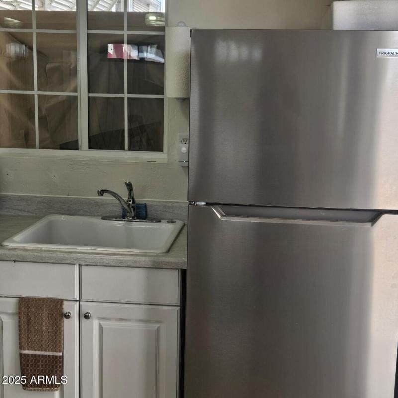 Casita-Frig & Sink