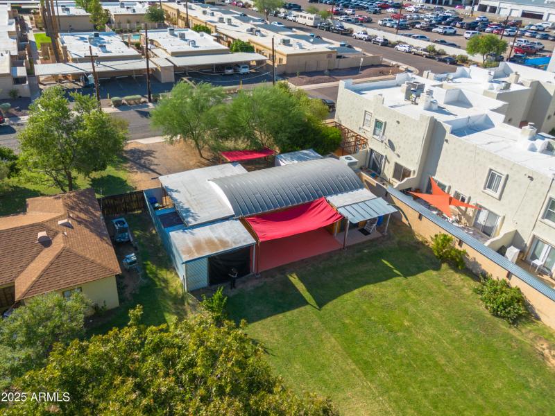 Listings_4733_N_14thSt-1