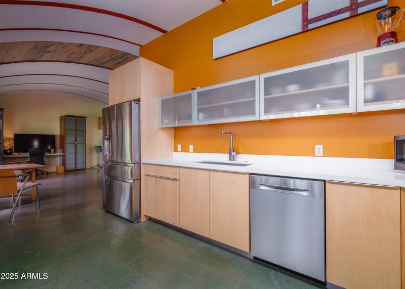 Listings_4733_N_14thSt-21