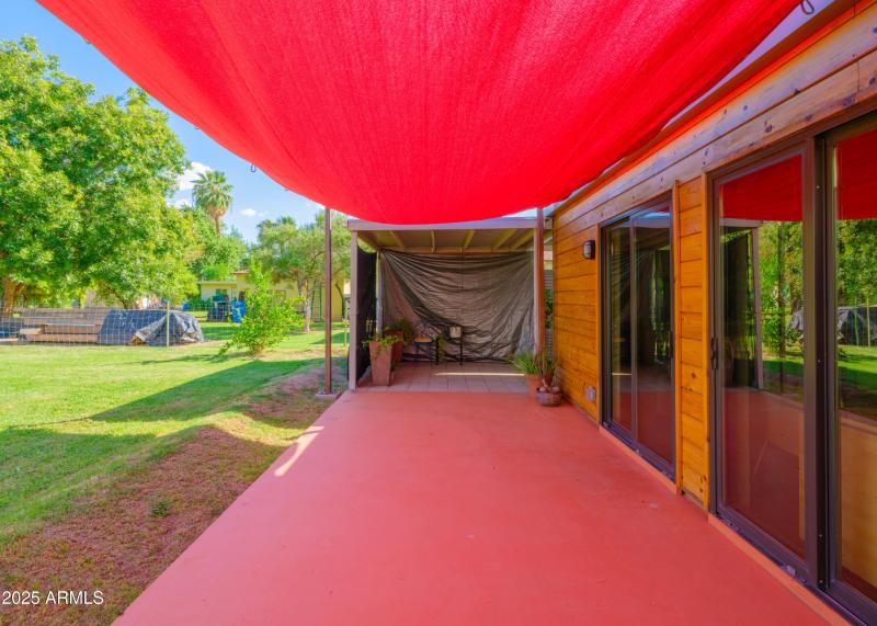 Listings_4733_N_14thSt-25