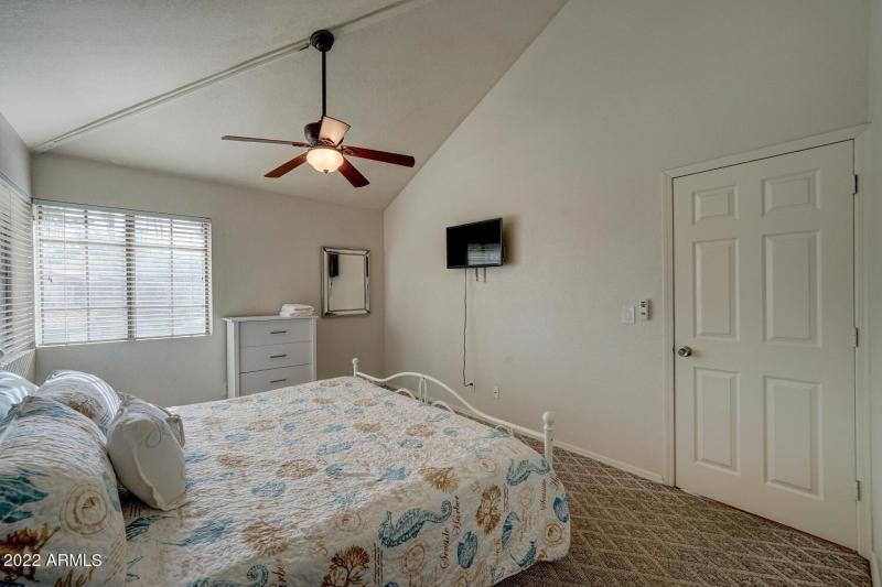 517 S Marina-23