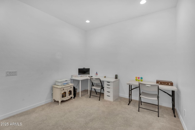 22-web-or-mls-Ivyglen-36