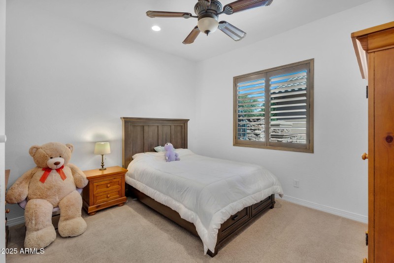 41-web-or-mls-Ivyglen-45