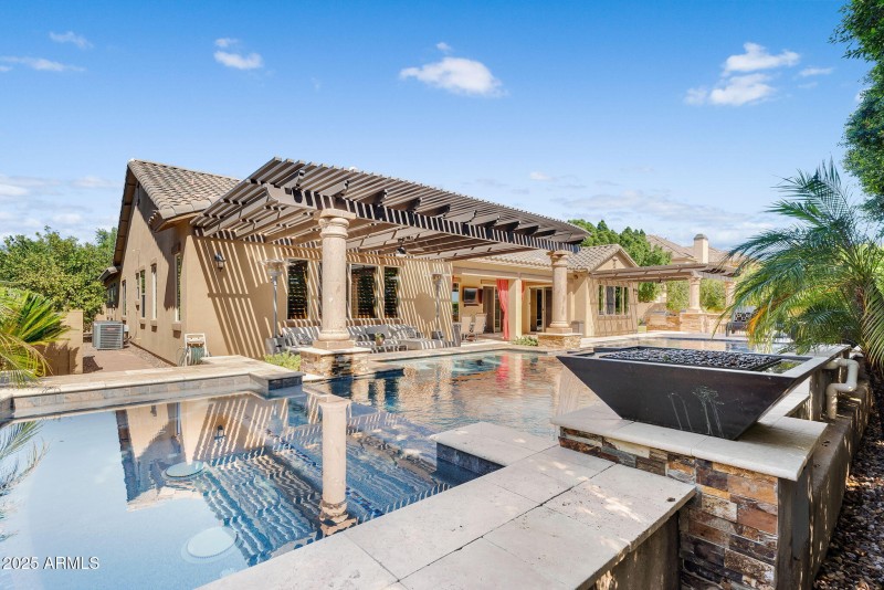 59-web-or-mls-Ivyglen-65