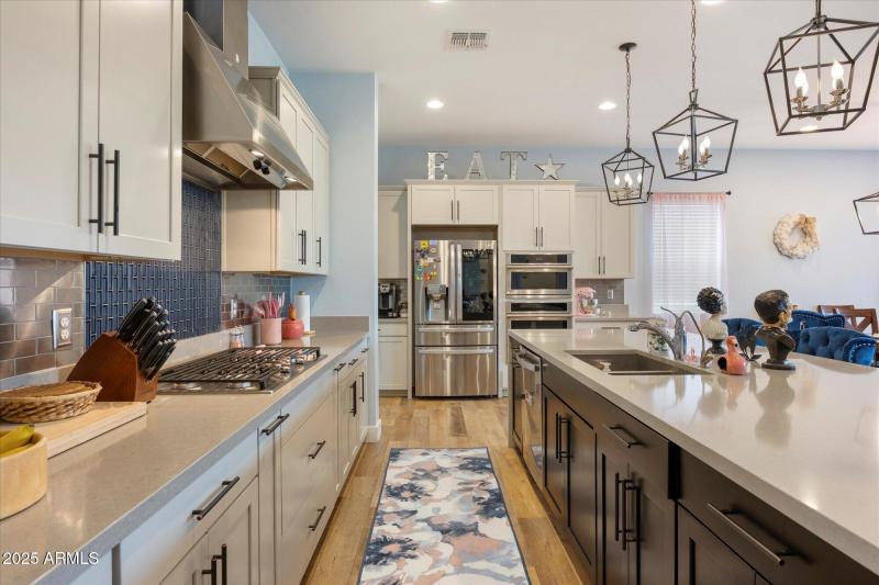 2-tone Kitchen