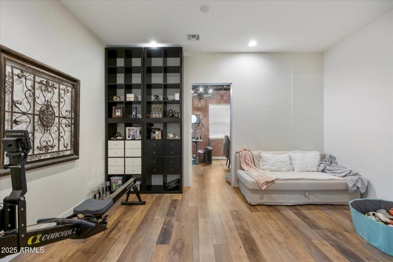 Den/Teen Room