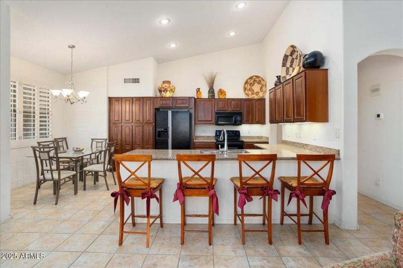 Kitchen & Breakfast Room View