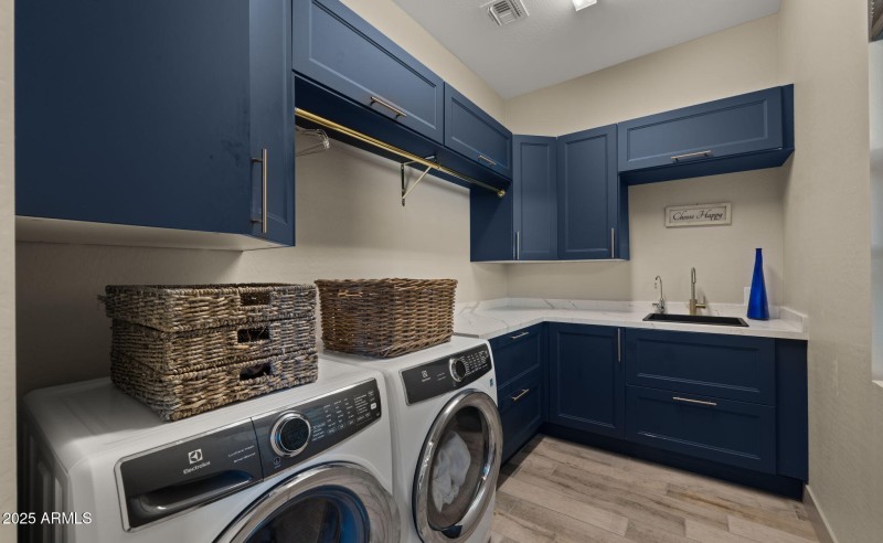 49-web-or-mls-Laundry Room