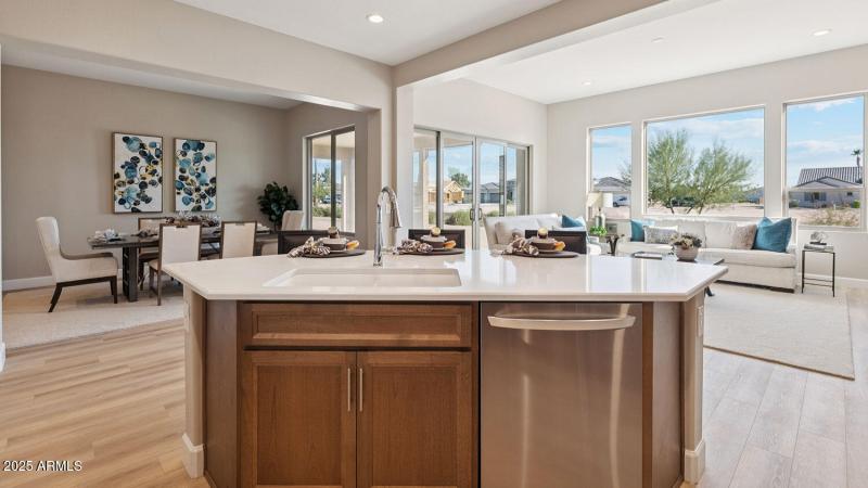 RRAZ-555KitchenGreatRoom
