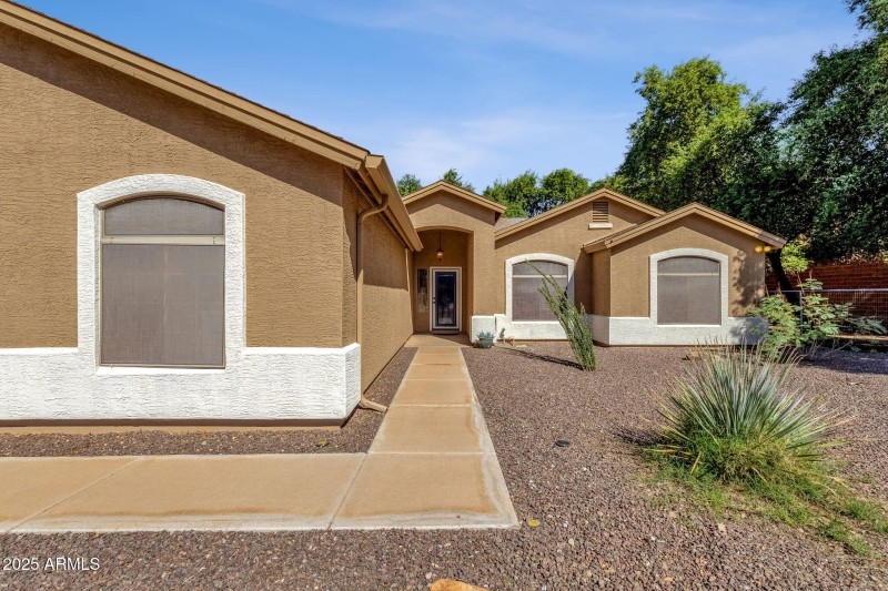 5-web-or-mls-18132-e-bellerive-dr