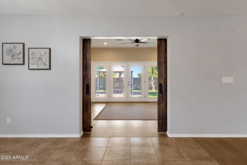 18-web-or-mls-18132-e-bellerive-dr