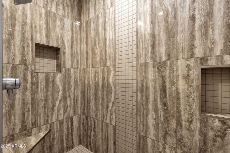 24-web-or-mls-18132-e-bellerive-dr