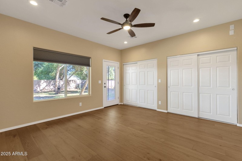 25-web-or-mls-18132-e-bellerive-dr