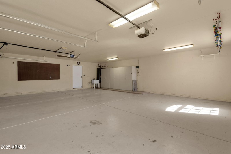 37-web-or-mls-18132-e-bellerive-dr