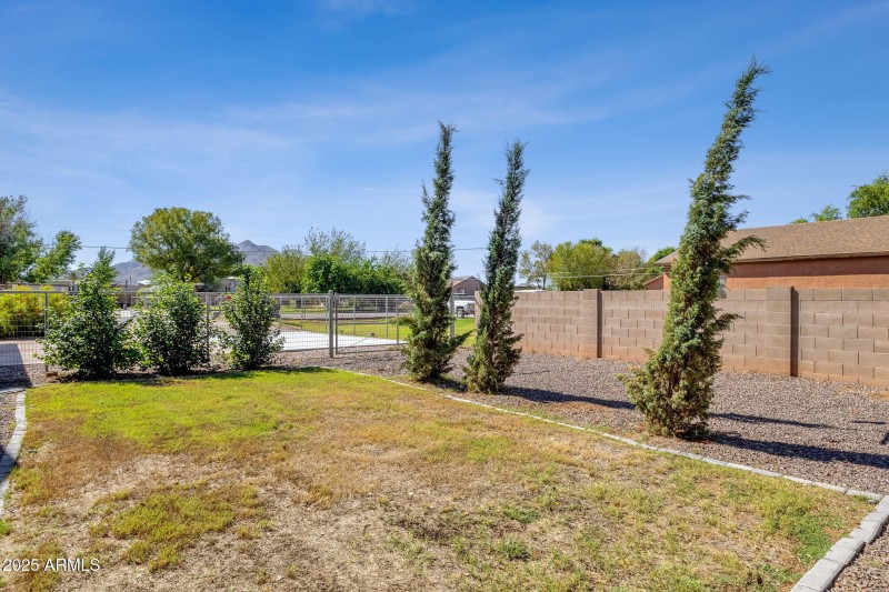 49-web-or-mls-18132-e-bellerive-dr