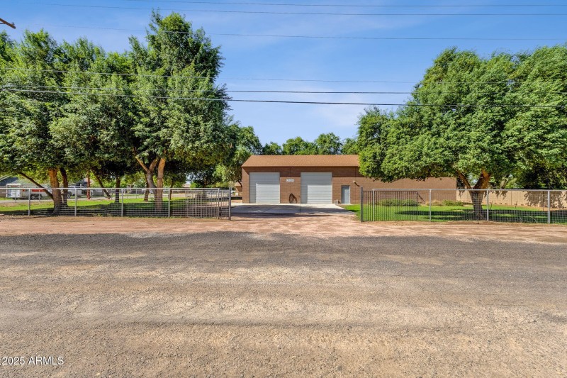 51-web-or-mls-18132-e-bellerive-dr