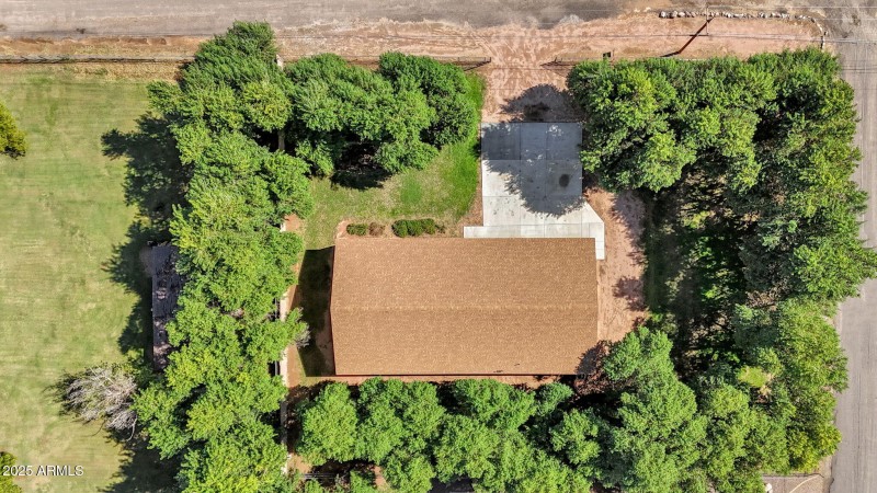 81-web-or-mls-18132-e-bellerive-dr