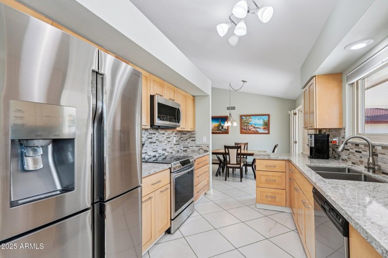 Updated Kitchen with breakfast bar